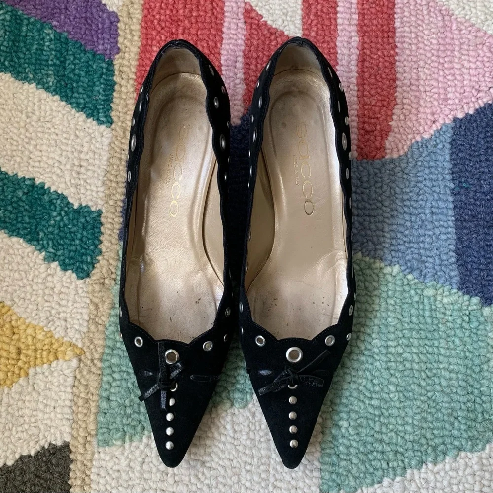 Sacco Black Suede Grommet Pointy Toed Scalloped Edge Kitten Heel Pumps Size 8 38 - Picture 5 of 16